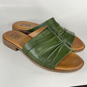 MIZ MOOZ Delilah Slide Sandal